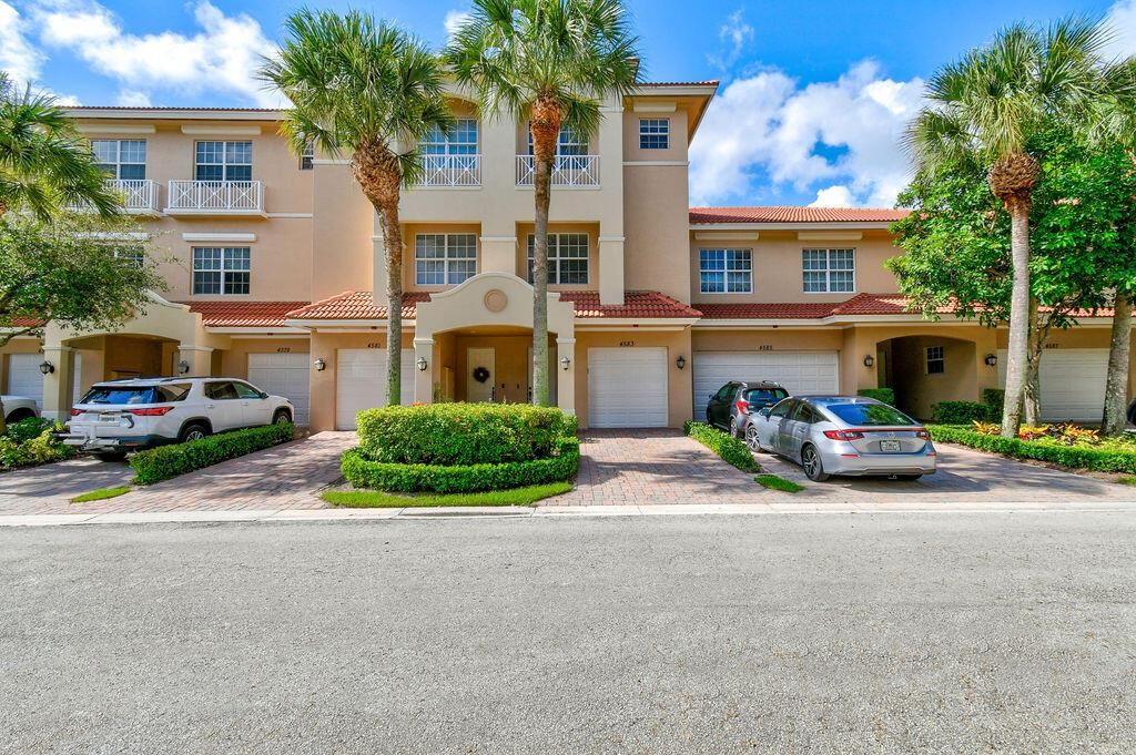 Photo of 4583 Artesa Way S, Palm Beach Gardens, FL 33418 (MLS # R10911609)