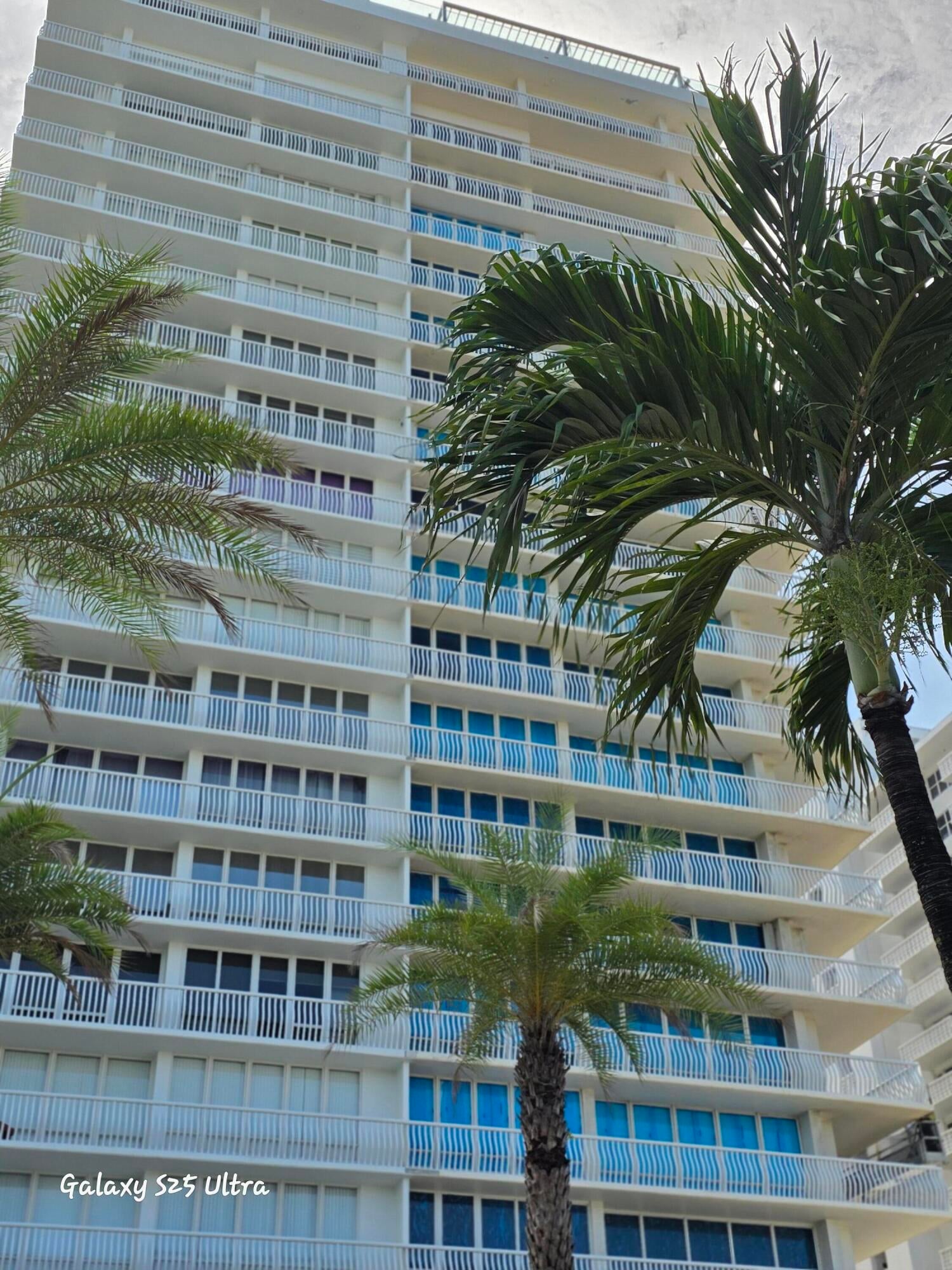 4020 GALT OCEAN Drive 1402