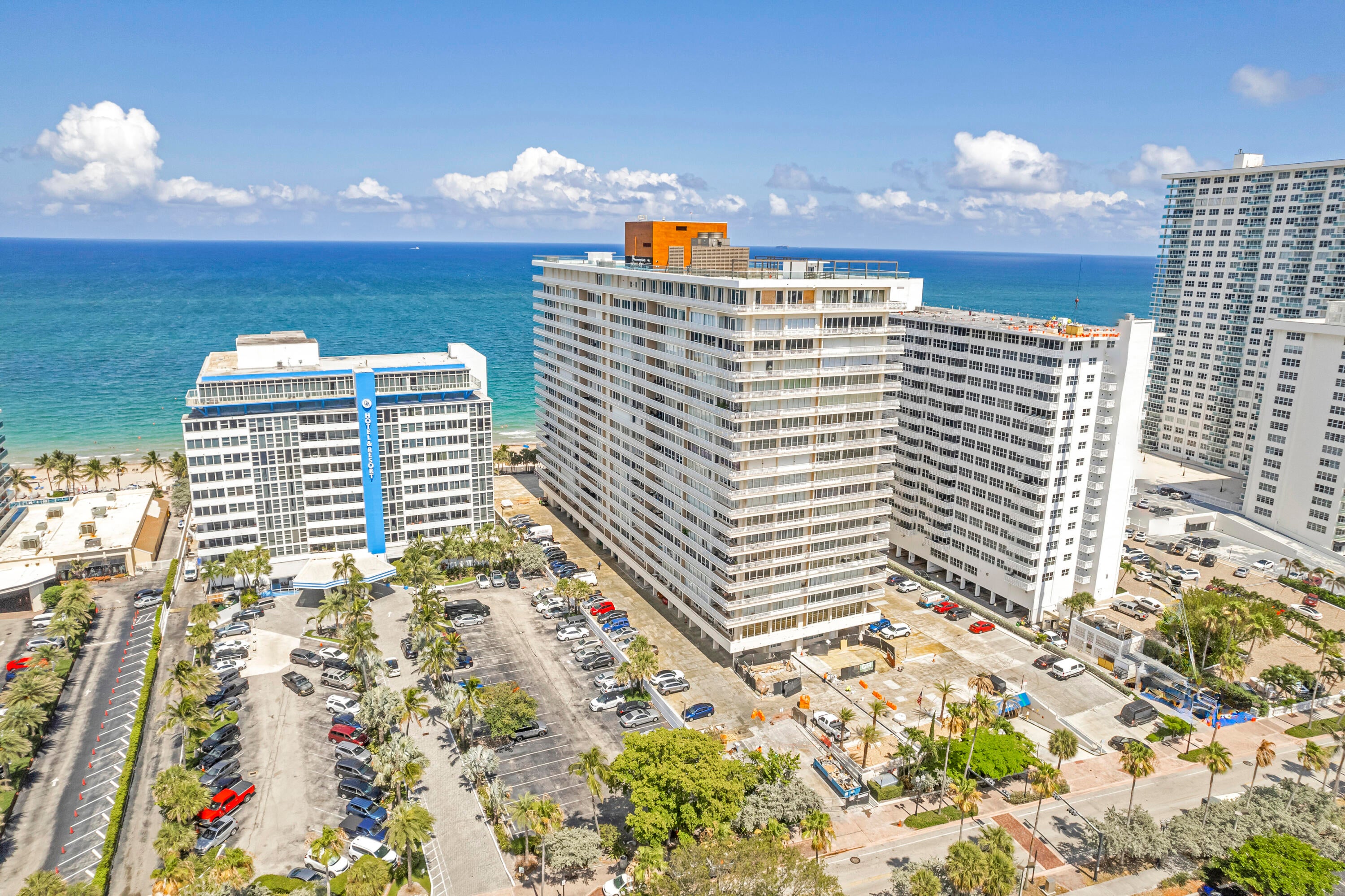 4020 GALT OCEAN Drive 1402