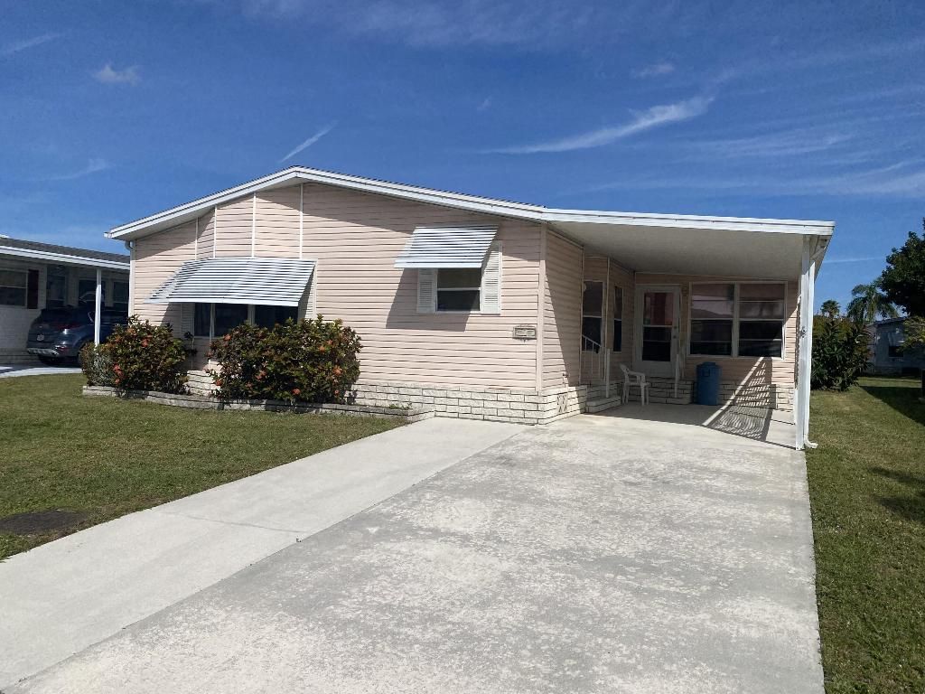 Photo of 6732 Yedra Avenue, Fort Pierce, FL 34951 (MLS # R10944549)