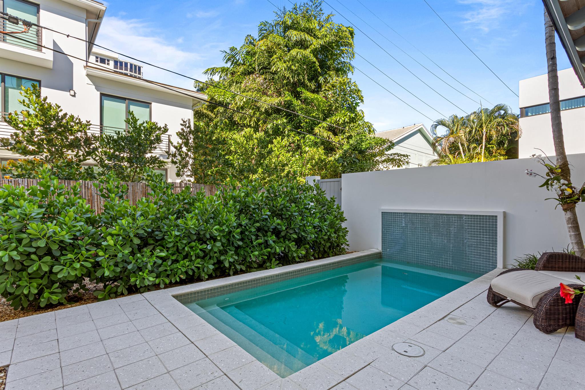 EAST INDIES - Residential