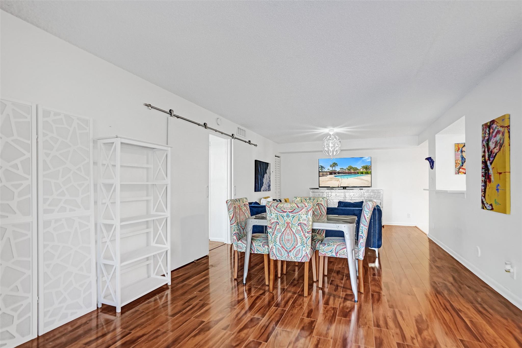 Royal Gardens - Residential