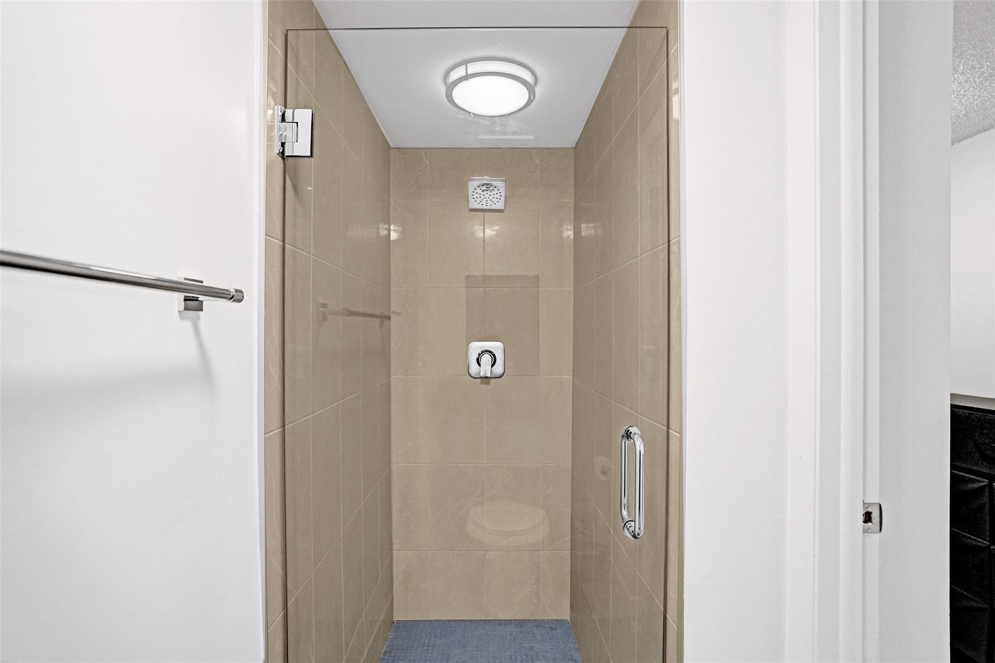 Royal Gardens - Residential