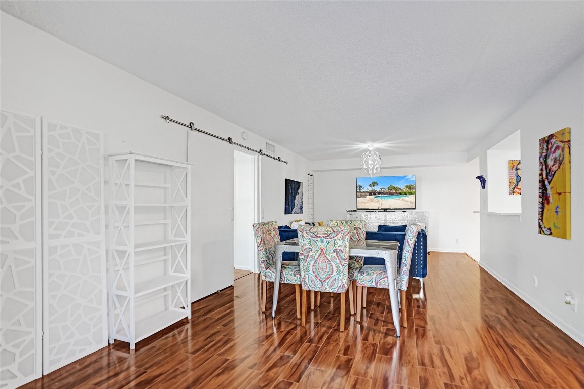 Royal Gardens - Residential