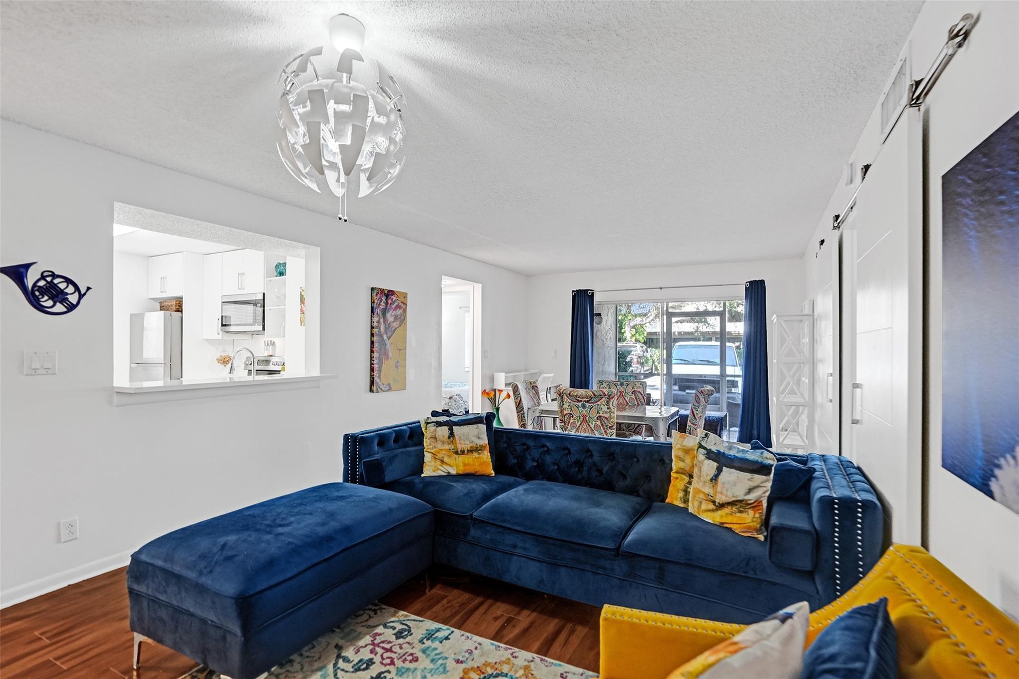 Royal Gardens - Residential