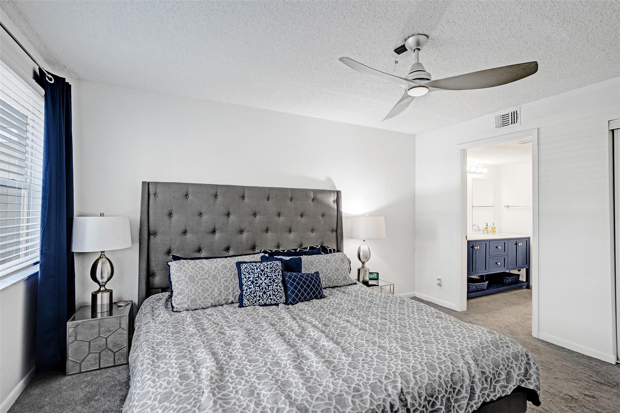 Royal Gardens - Residential