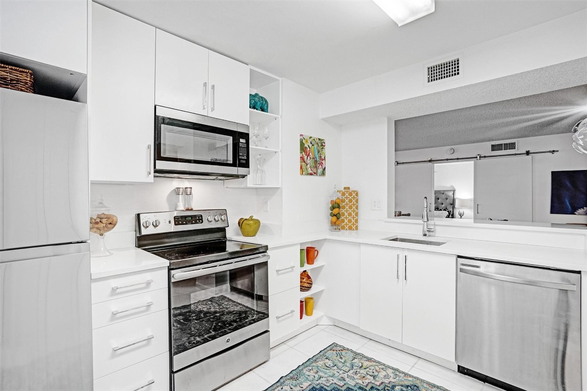 Royal Gardens - Residential