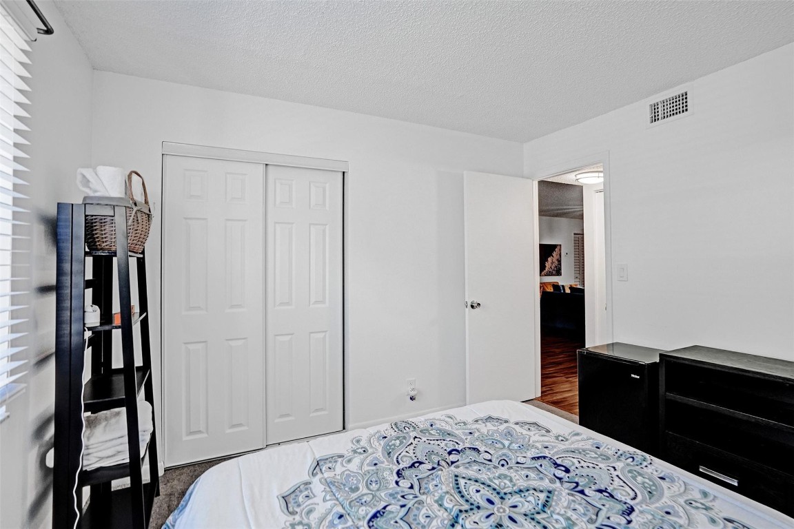 Royal Gardens - Residential