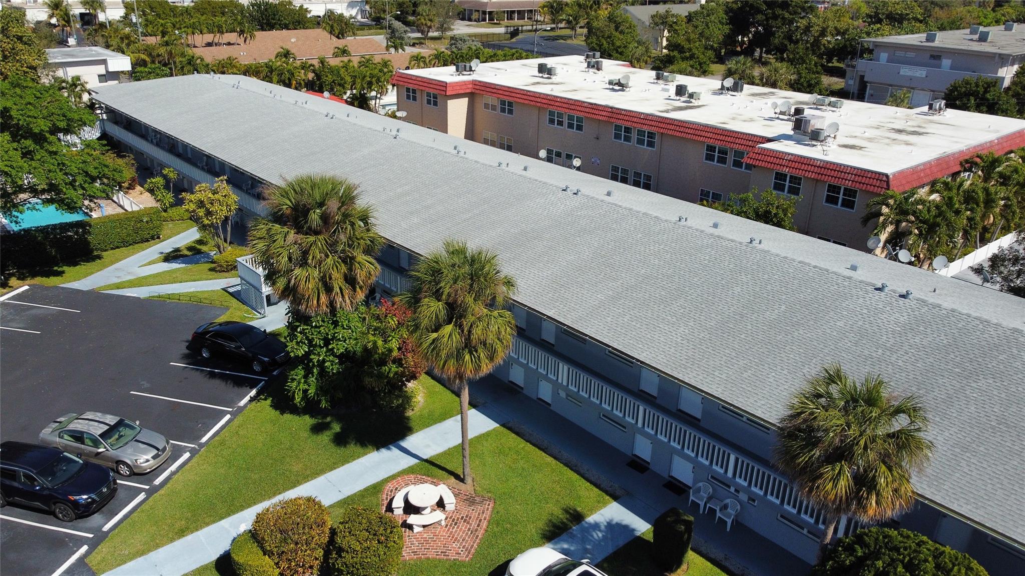 UNIT IS LOCATED IN FRONT OF THE POOL,WASHER AND DRYER INSIDE THE UNIT. HANDYMAN , OWNER WILL
ENTRTAIN ALL OFFERS. NO LEASE FIRST YEAR, PROPERTY IS SOLD AS IS.