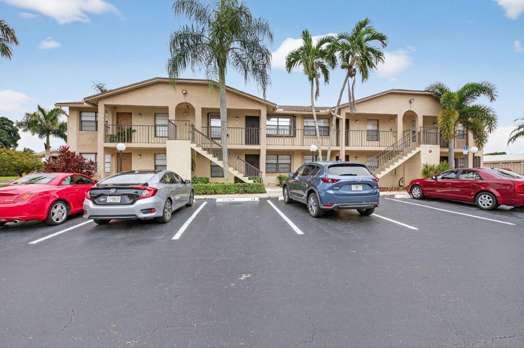 Photo of 9430 Boca Cove Cir #214, Boca Raton, FL 33428 (MLS # F10531195)