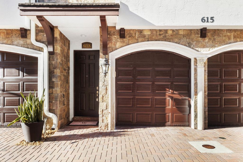 Photo of 615 Windward Circle N, Boynton Beach, FL 33435 (MLS # R11165491)