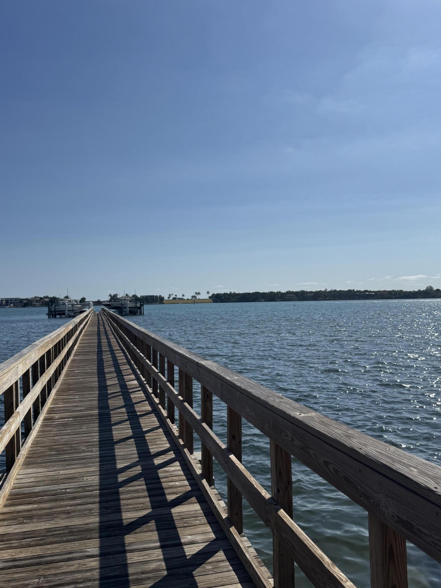 CASA DEL MAR - Residential Lease