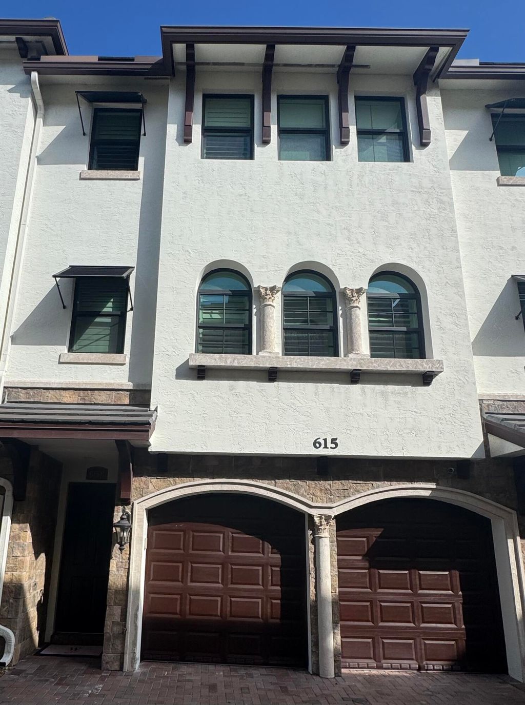 Photo of 615 Windward Circle N, Boynton Beach, FL 33435 (MLS # R11165491)