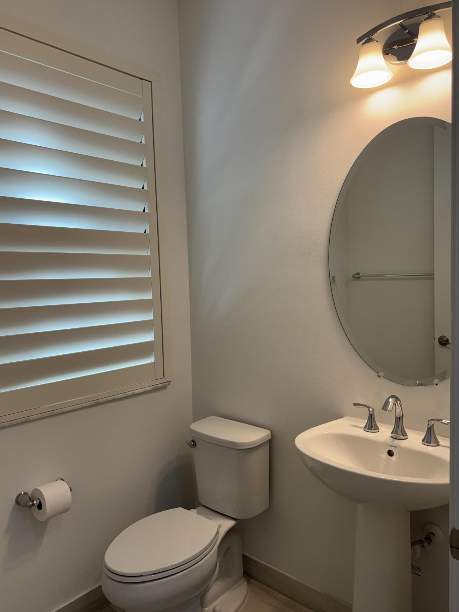 CASA DEL MAR - Residential Lease