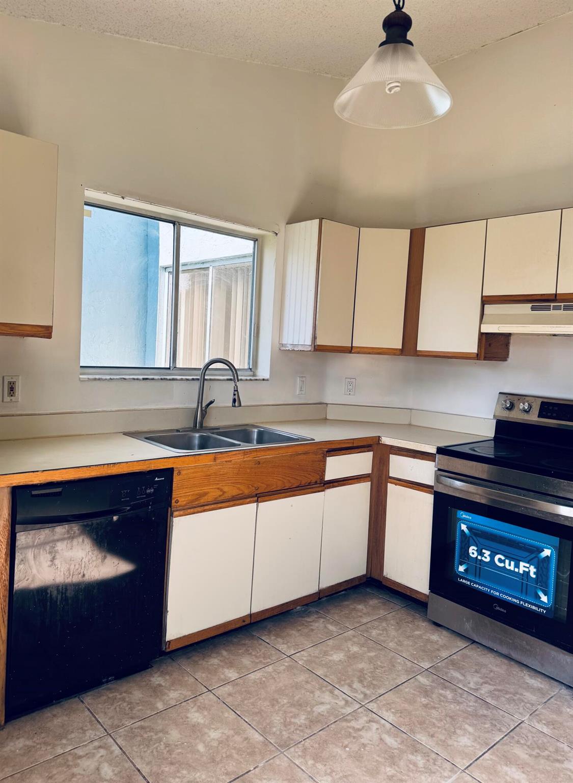 ISLAND CLUB - Residential