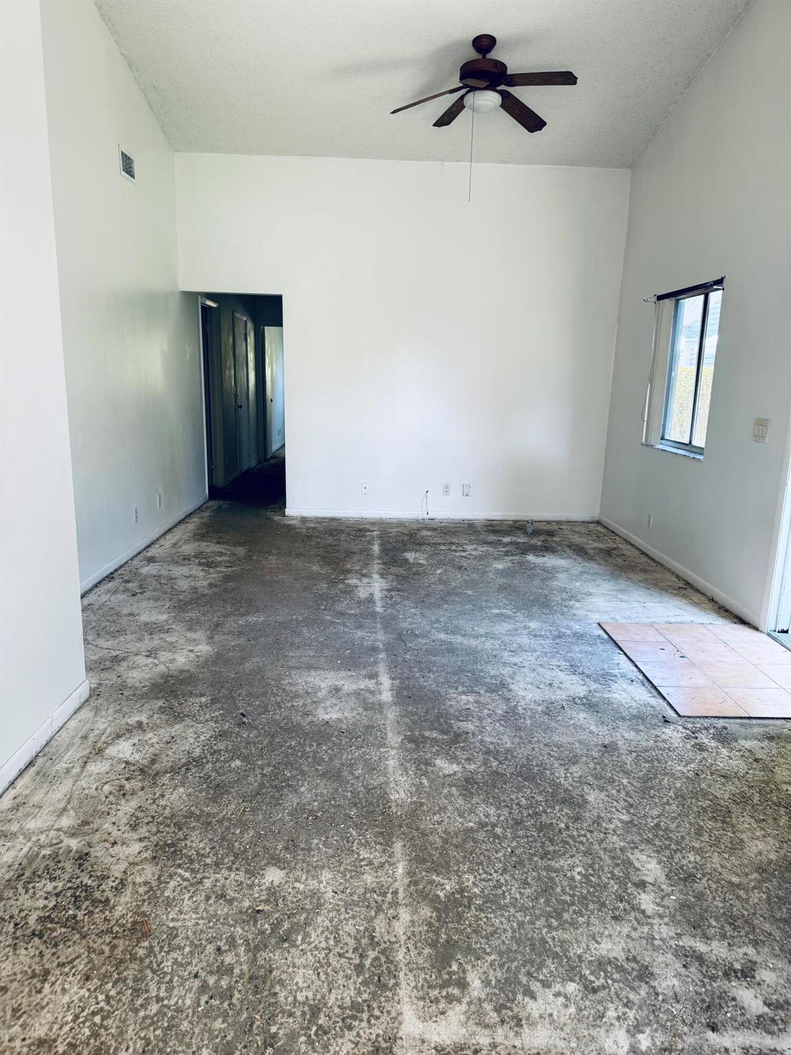 ISLAND CLUB - Residential