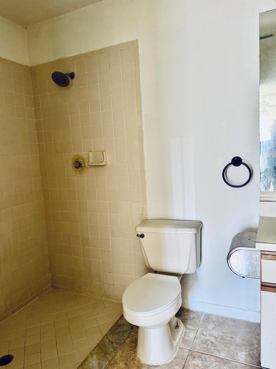 ISLAND CLUB - Residential