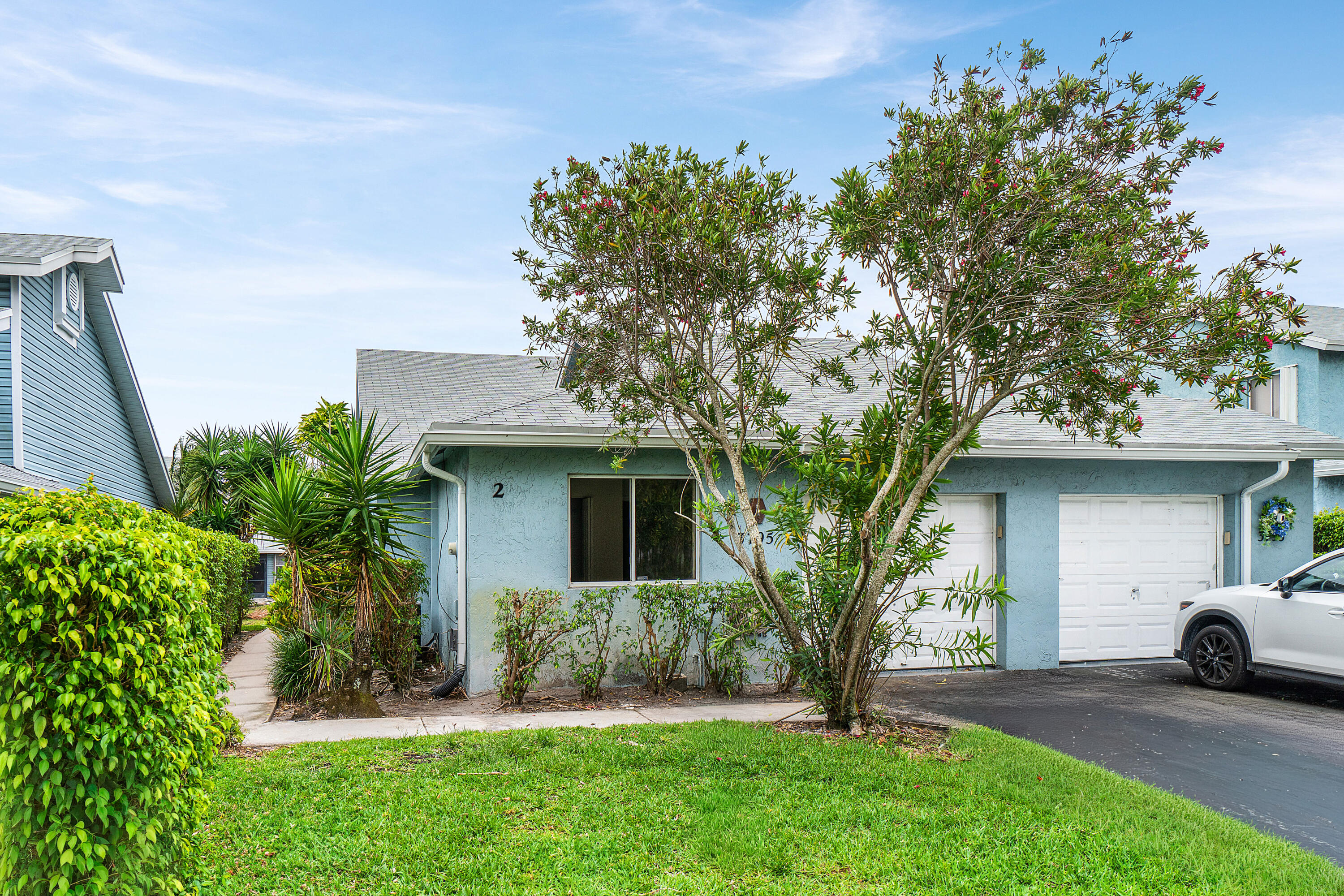 ISLAND CLUB - Residential