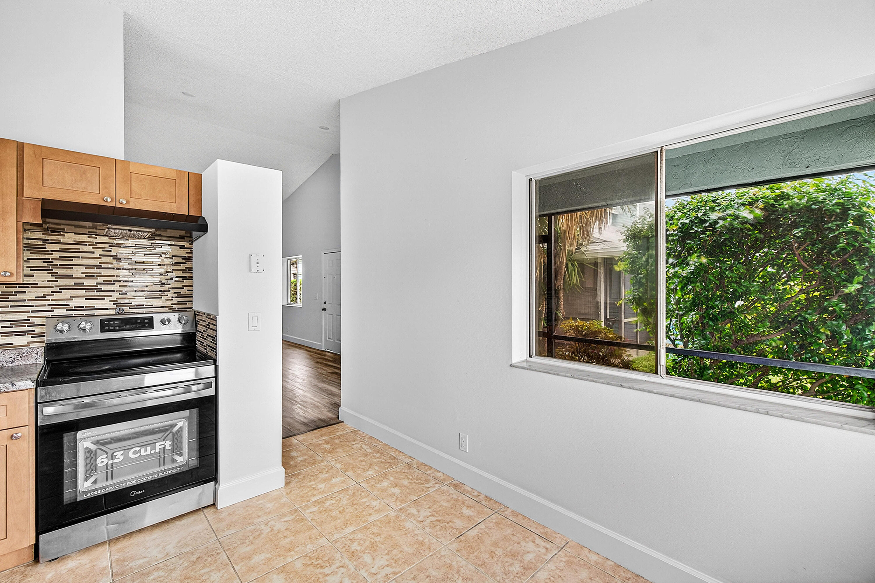 ISLAND CLUB - Residential