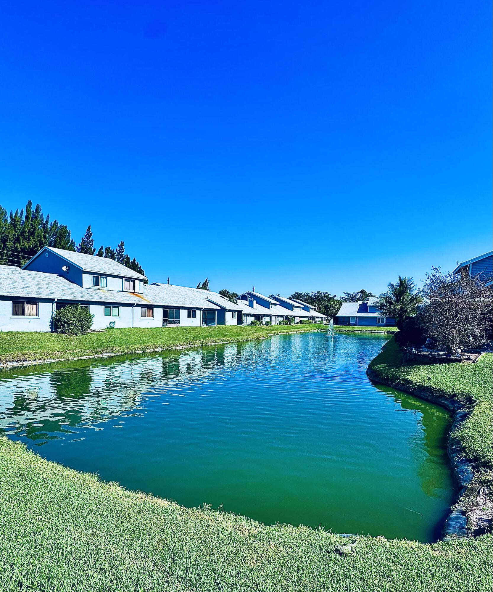 ISLAND CLUB - Residential