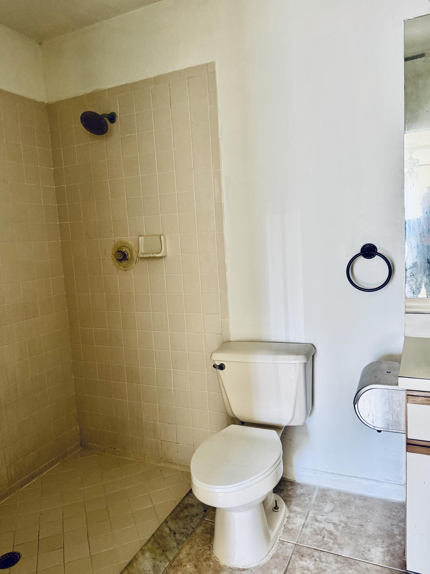 ISLAND CLUB - Residential