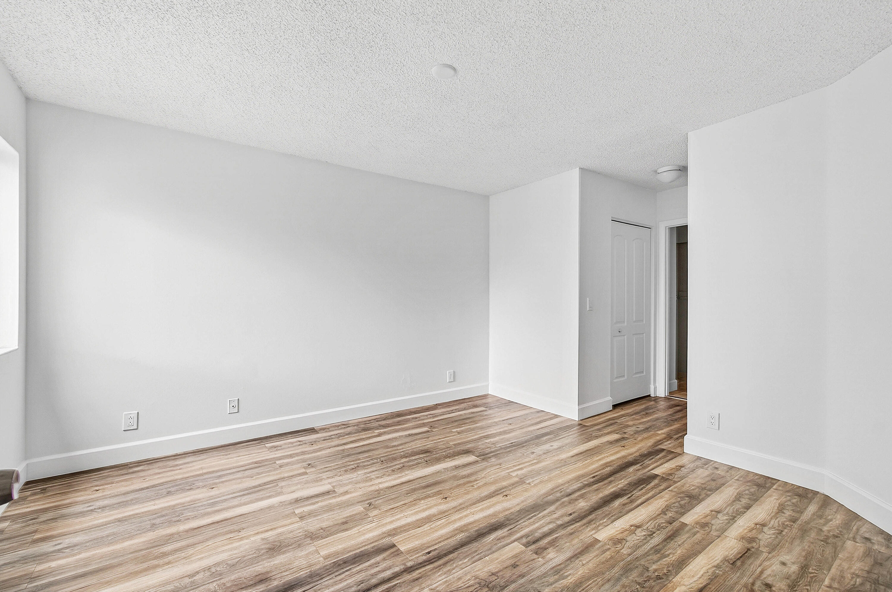 ISLAND CLUB - Residential