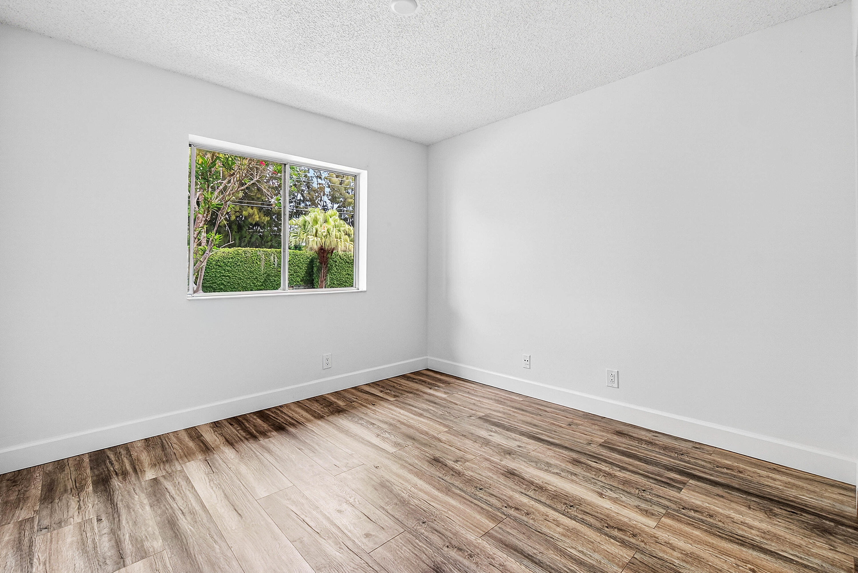 ISLAND CLUB - Residential