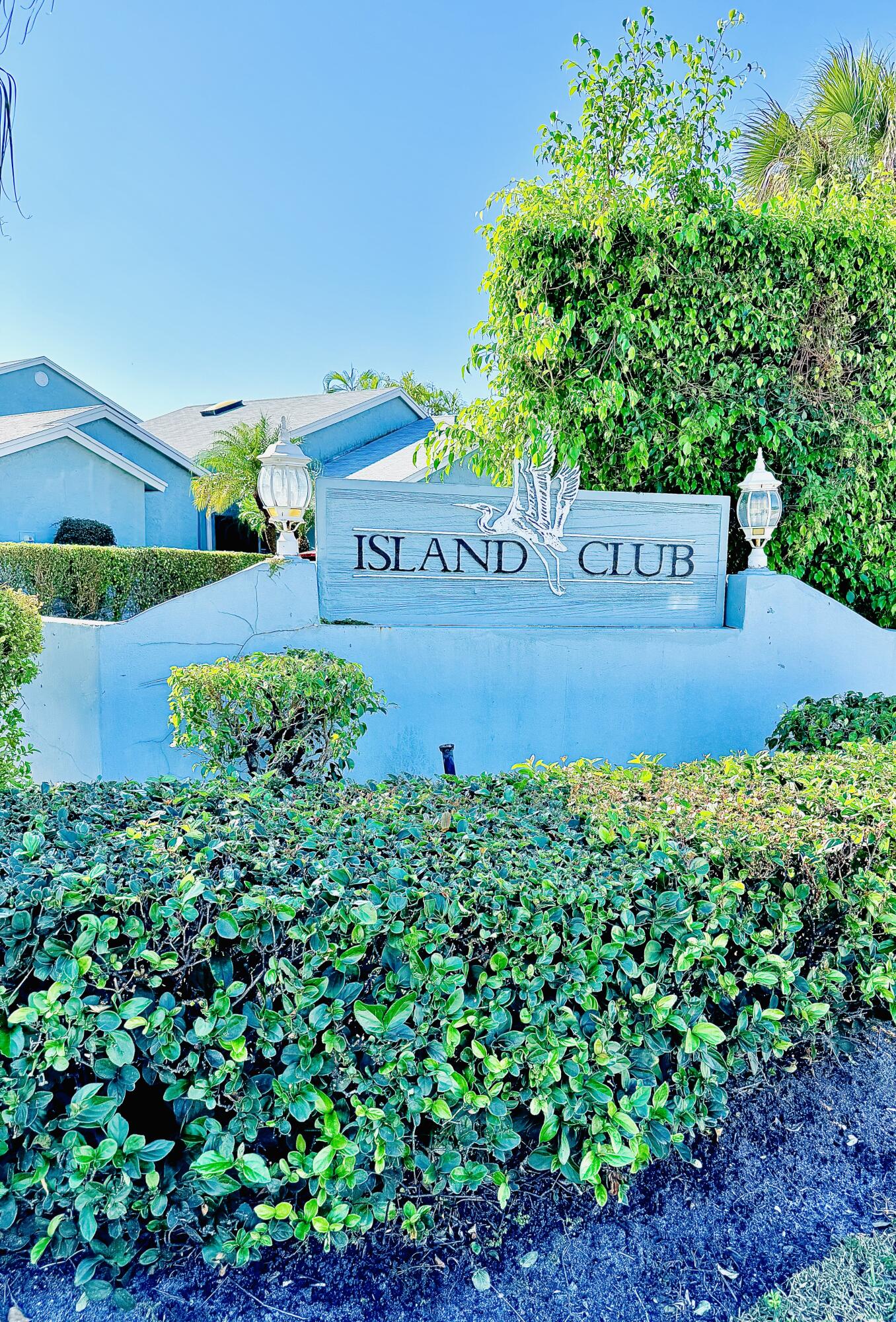 ISLAND CLUB - Residential