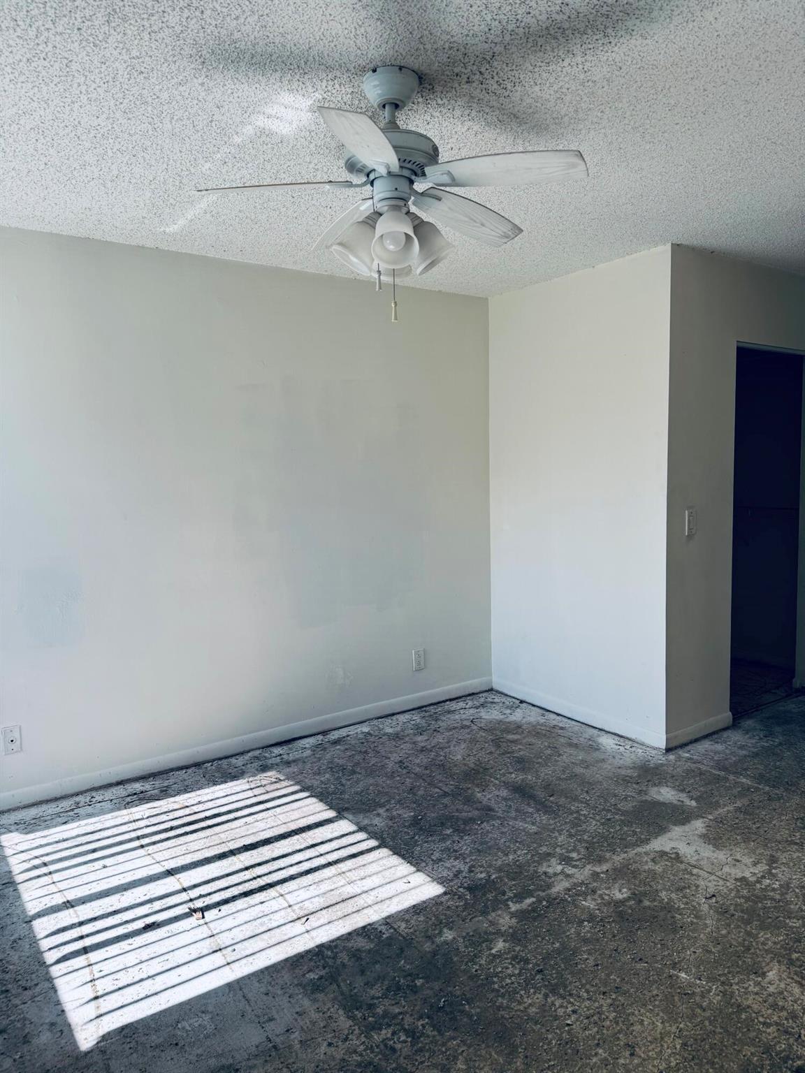 ISLAND CLUB - Residential