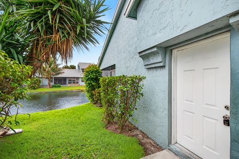 Tiny photo for 3795 Island Club Circle E #10, Lake Worth, FL 33462 (MLS # R11150219)