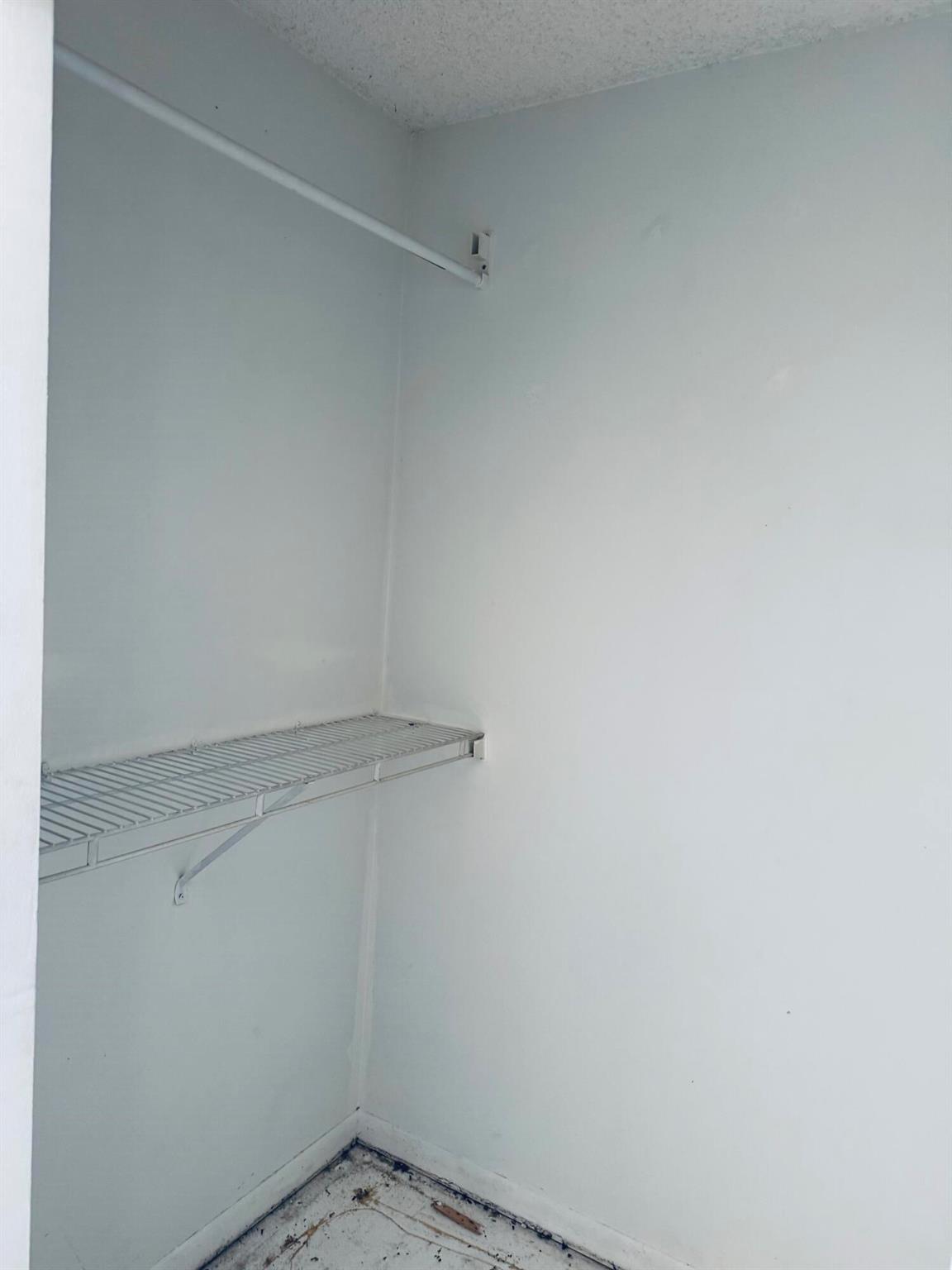 ISLAND CLUB - Residential