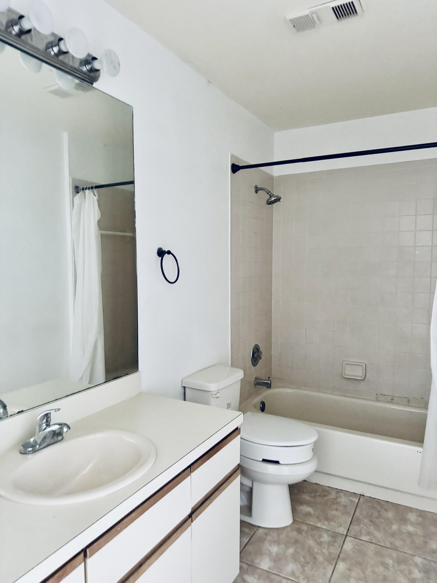 ISLAND CLUB - Residential