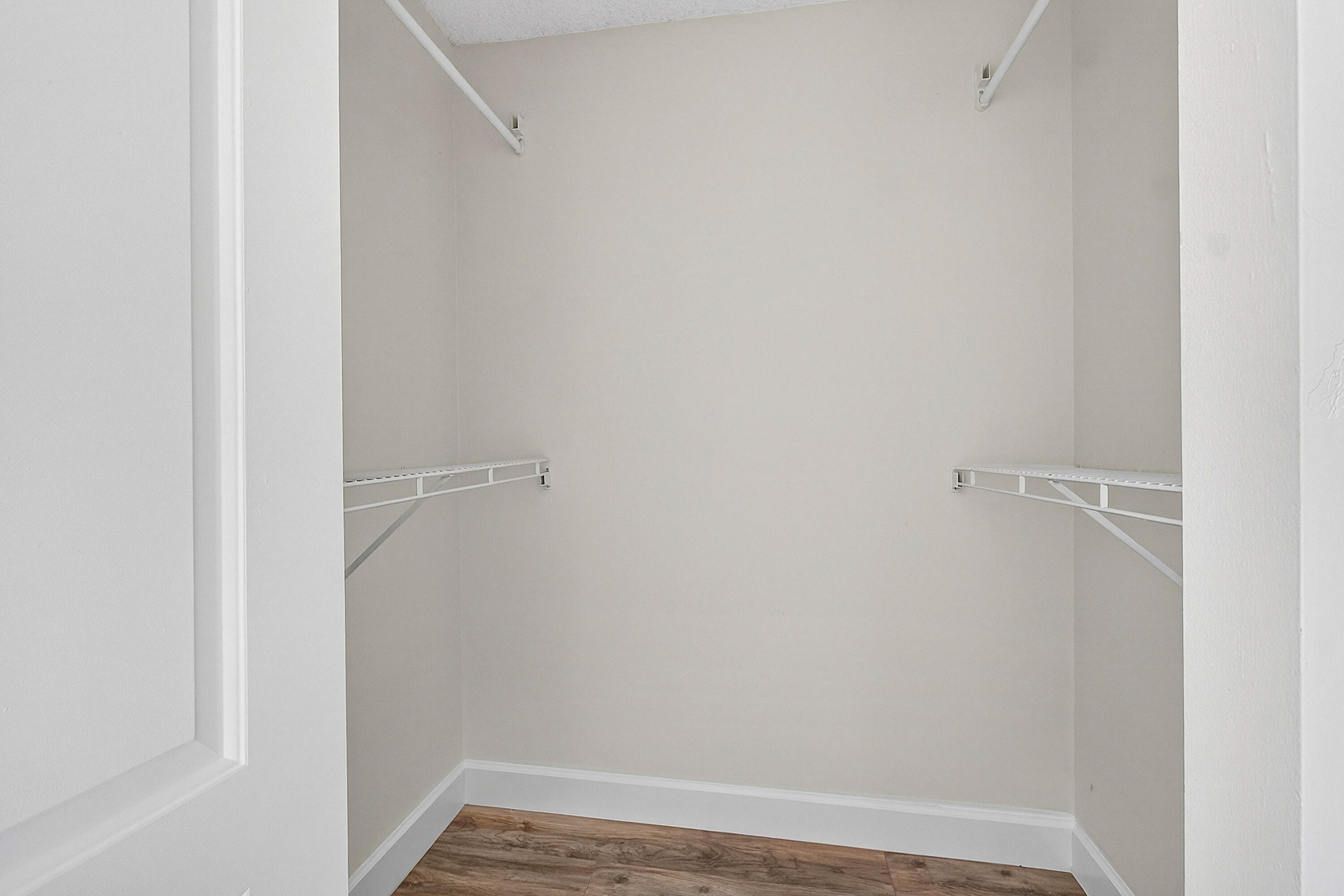 ISLAND CLUB - Residential