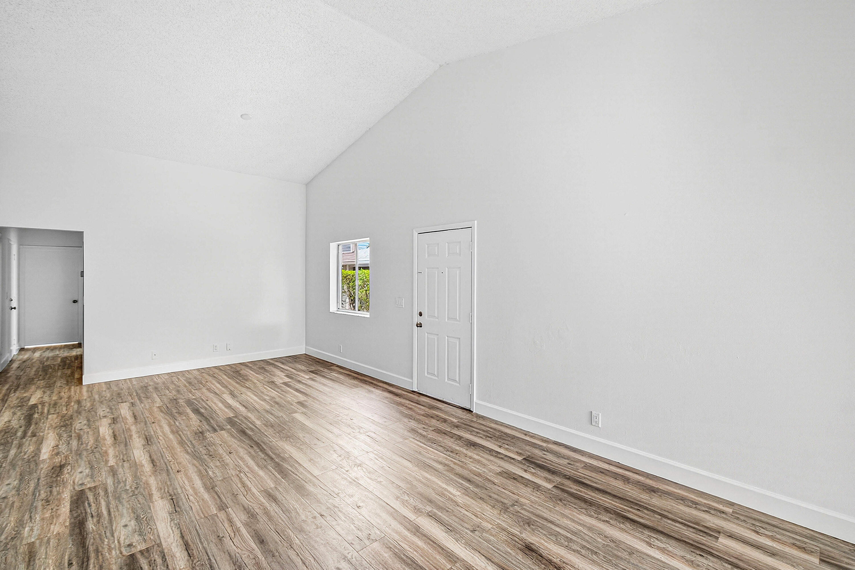 ISLAND CLUB - Residential