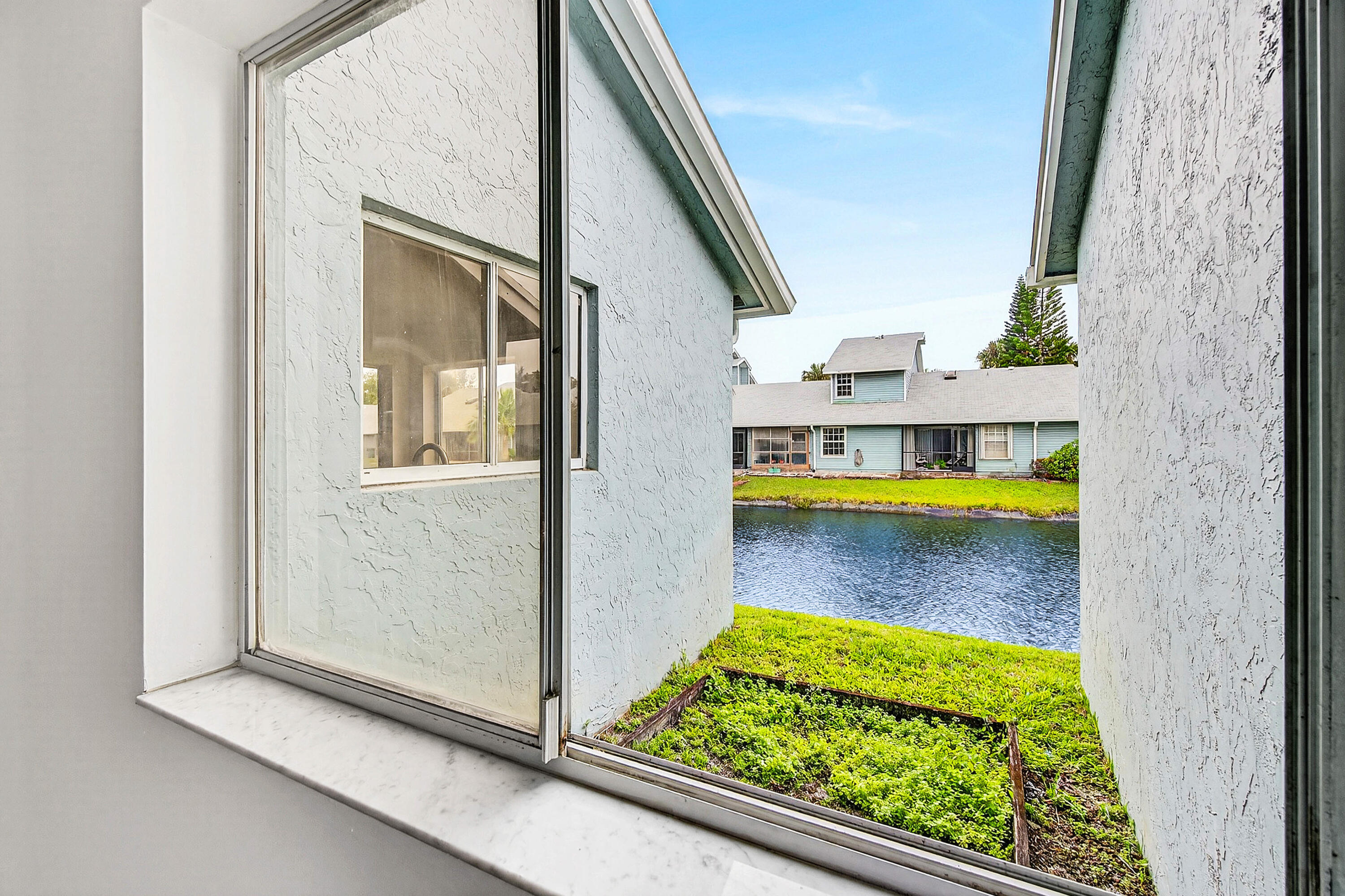 ISLAND CLUB - Residential