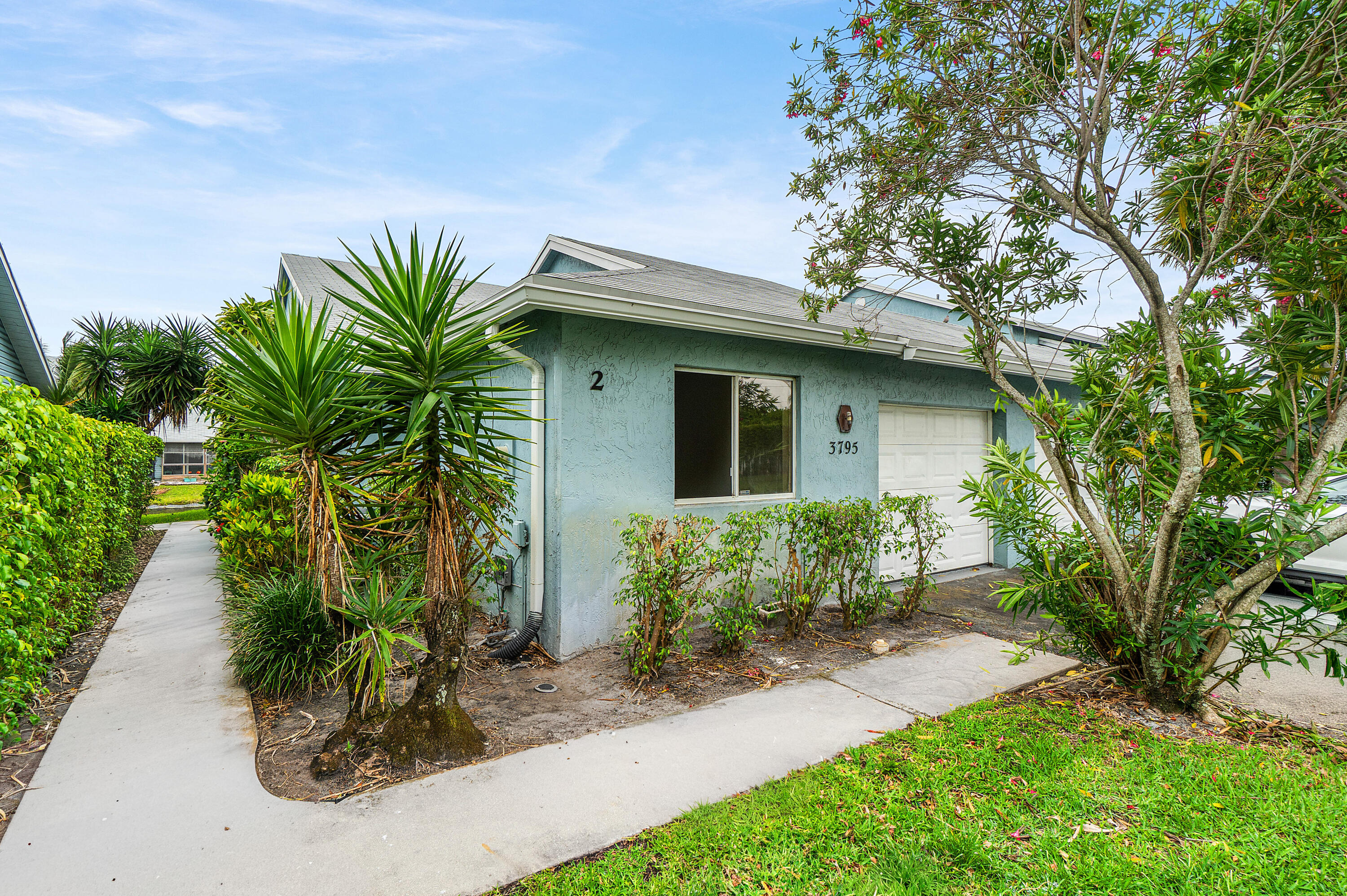 ISLAND CLUB - Residential