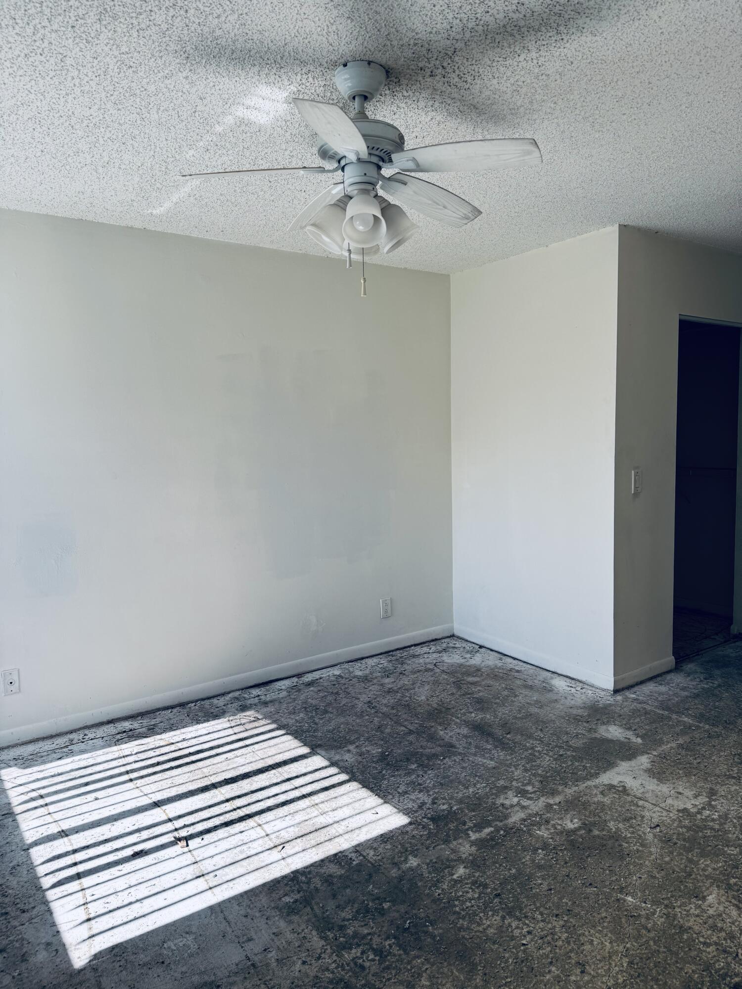 ISLAND CLUB - Residential