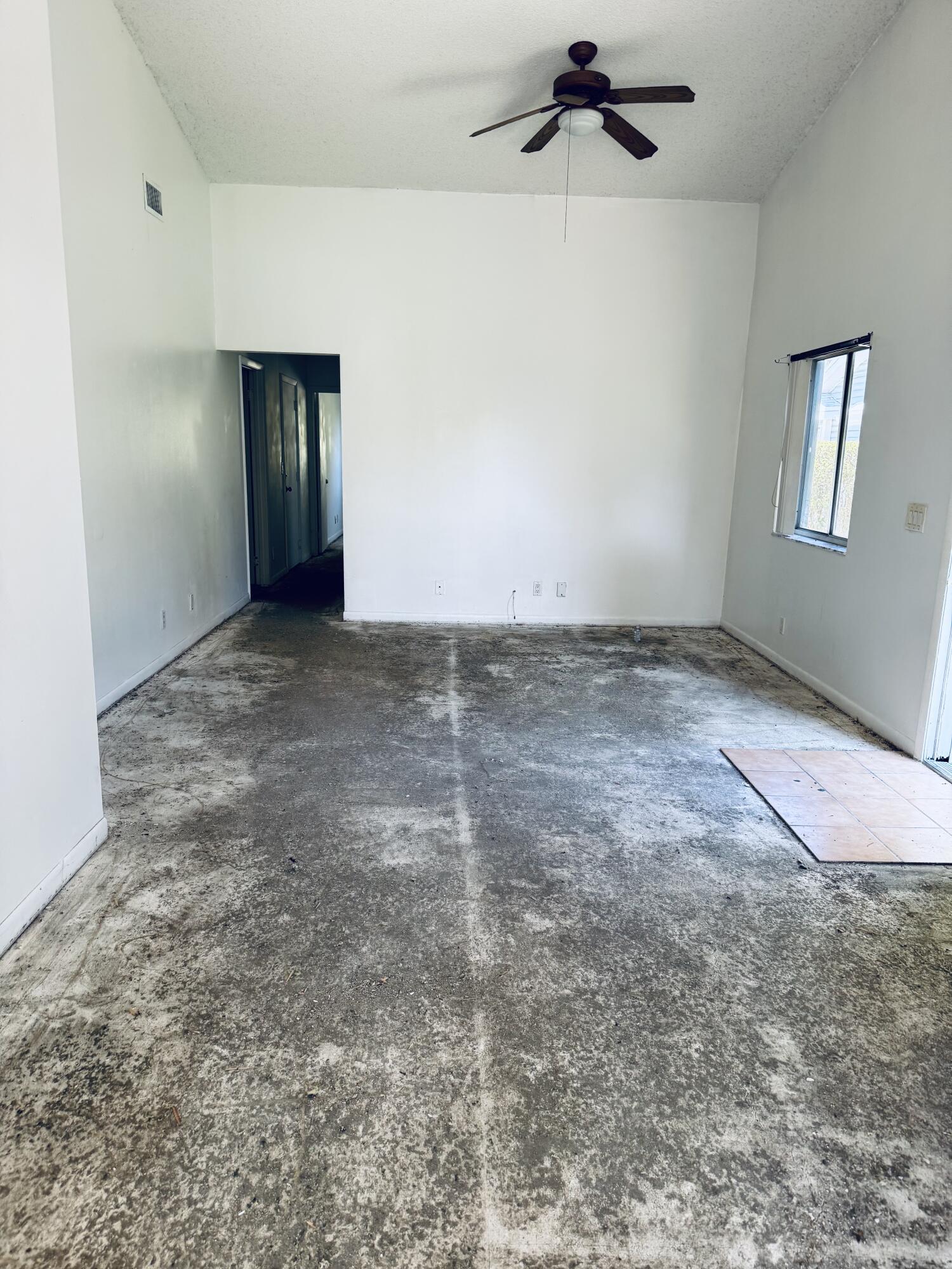 ISLAND CLUB - Residential