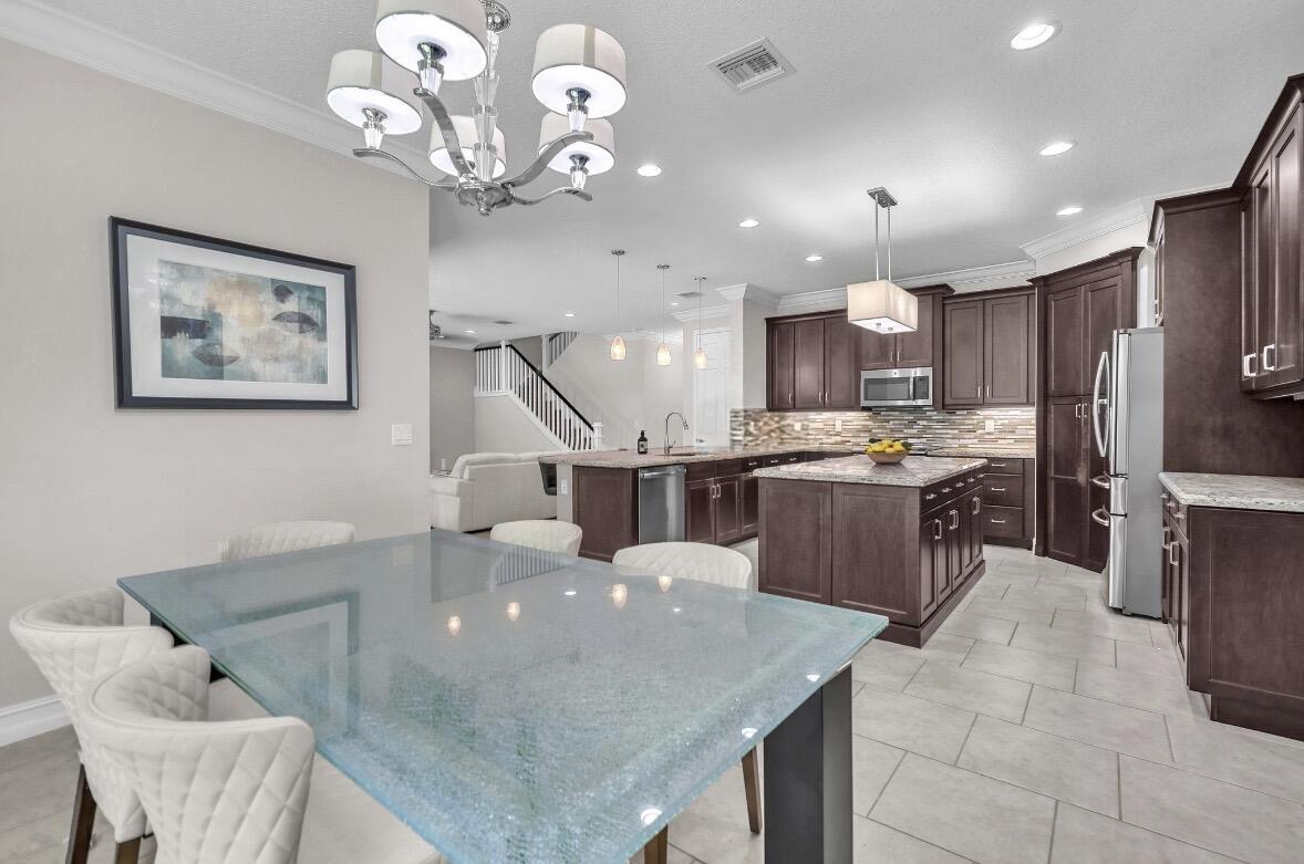 8104 Rainforest Jasper Lane