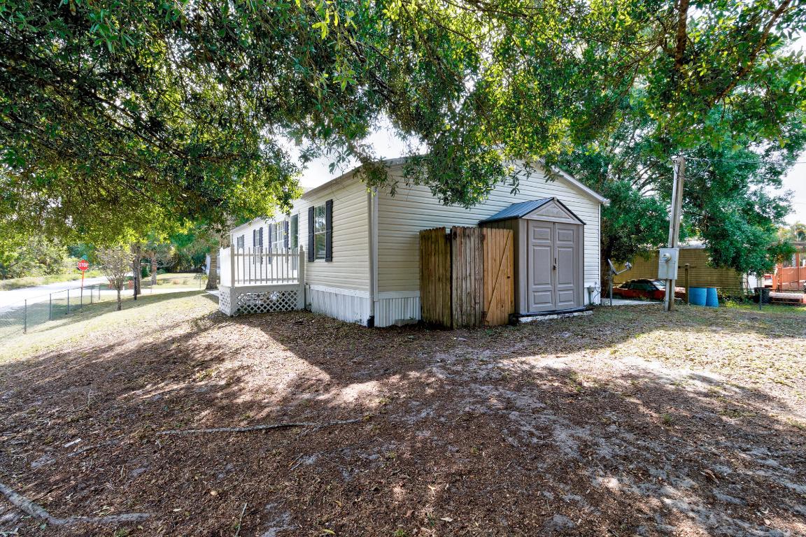 TOWN OF FELLSMERE - Residential