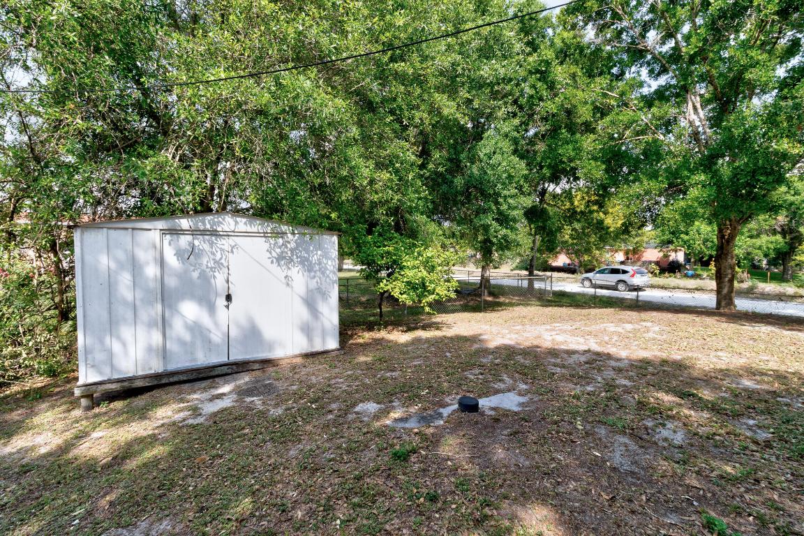 TOWN OF FELLSMERE - Residential