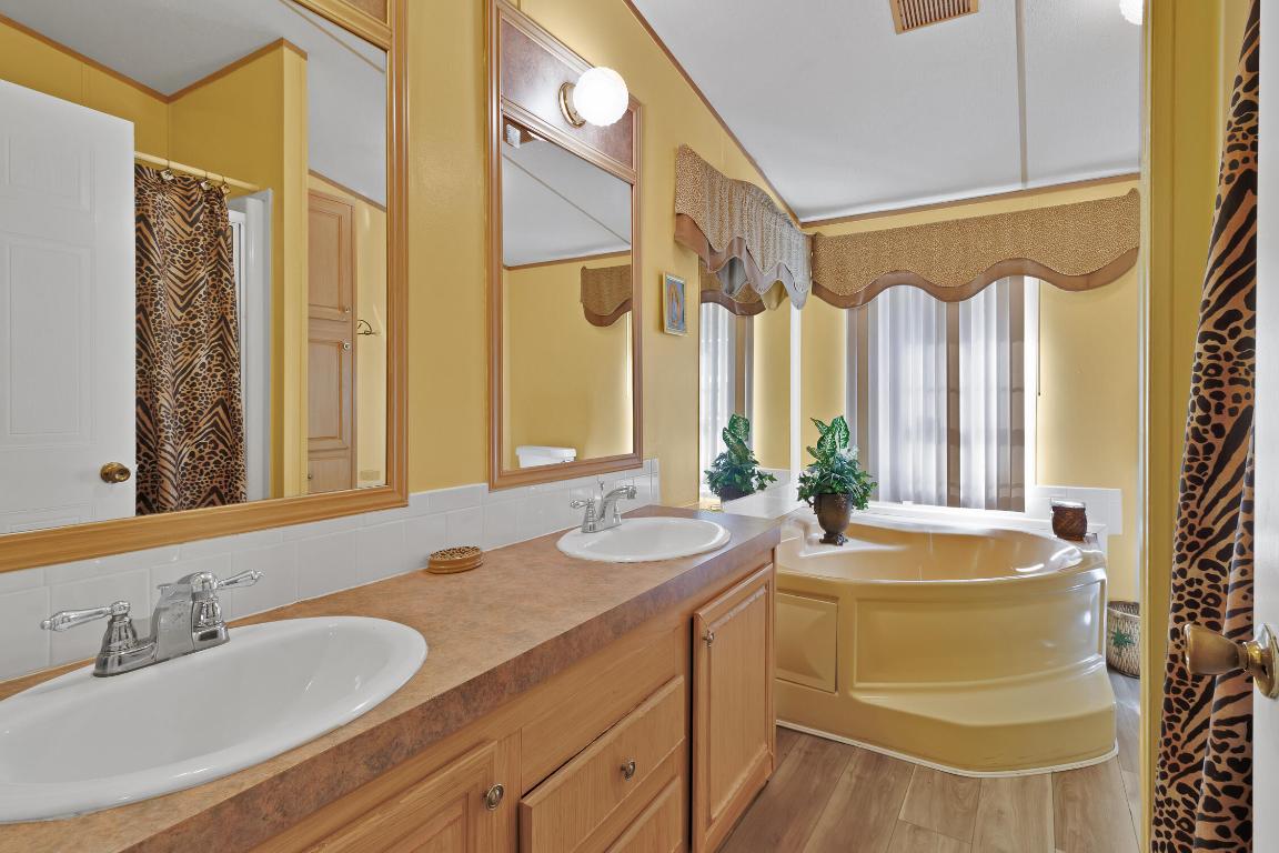 TOWN OF FELLSMERE - Residential