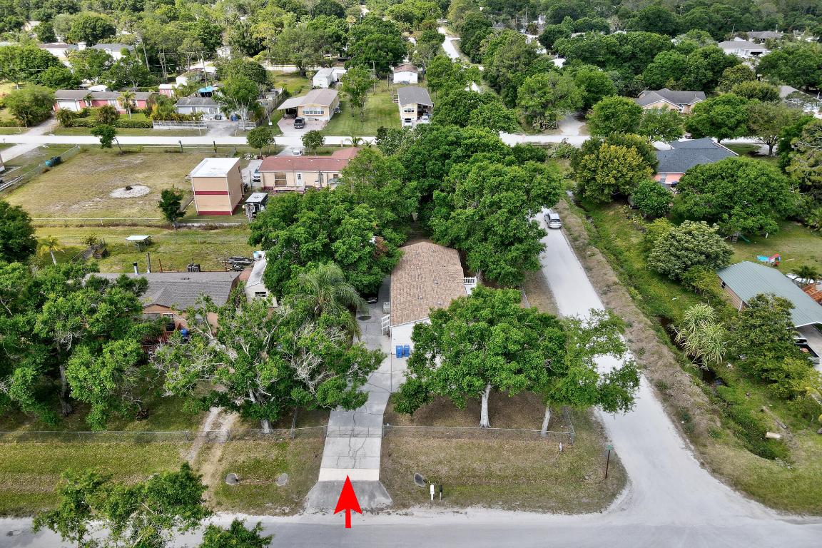 TOWN OF FELLSMERE - Residential