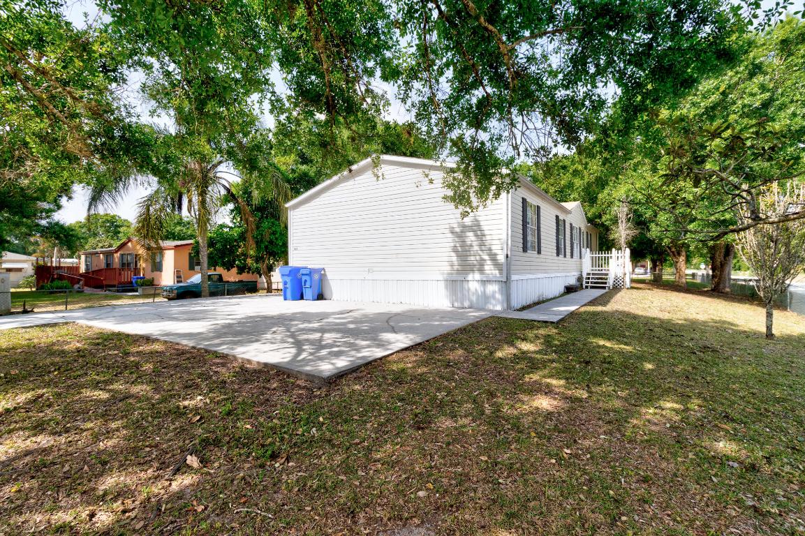 TOWN OF FELLSMERE - Residential