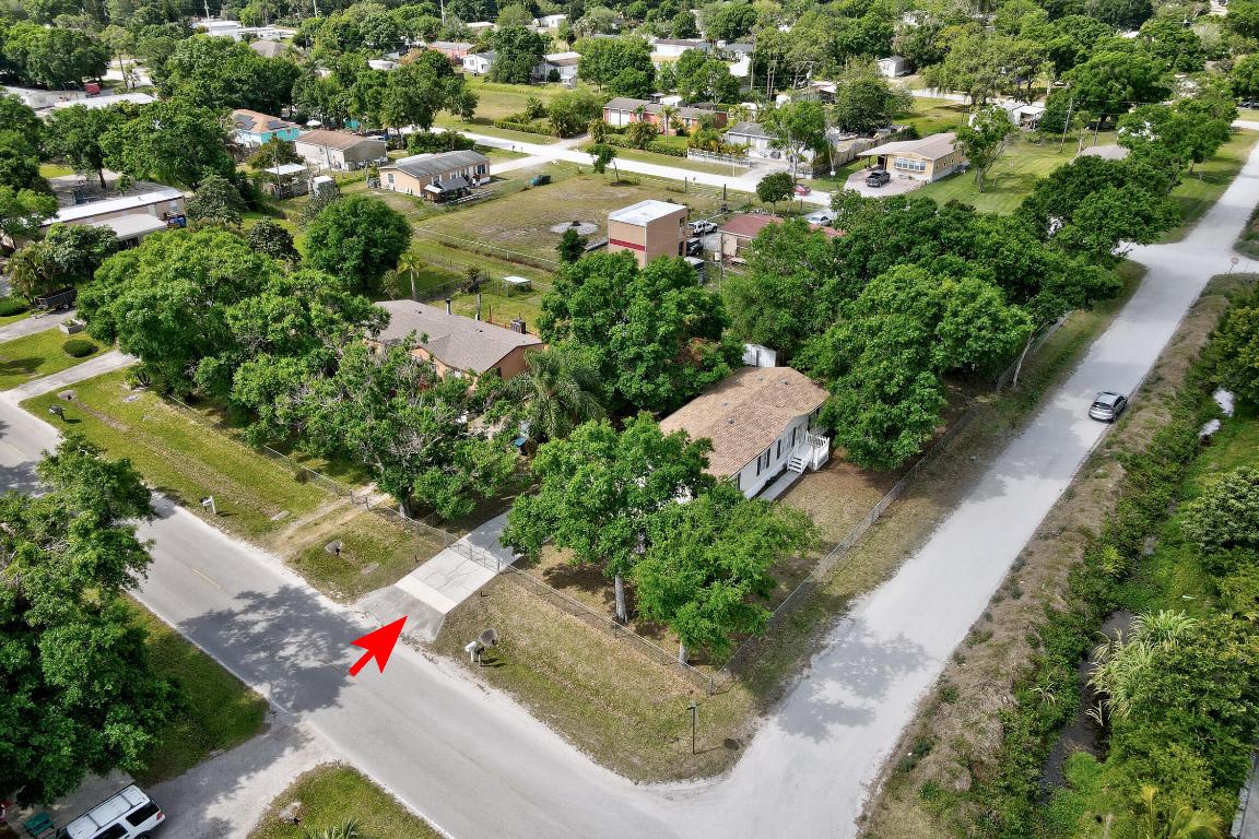 TOWN OF FELLSMERE - Residential