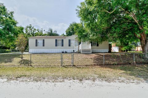 164 S Elm Street Fellsmere FL 32948
