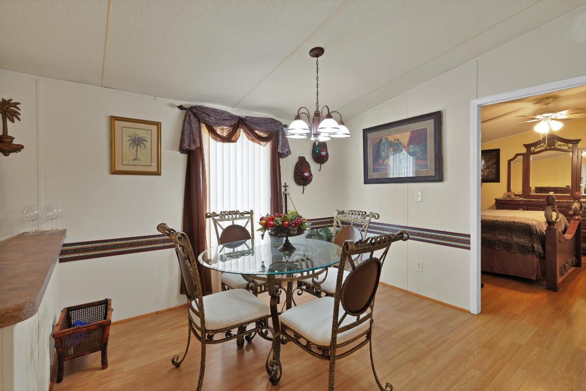 TOWN OF FELLSMERE - Residential