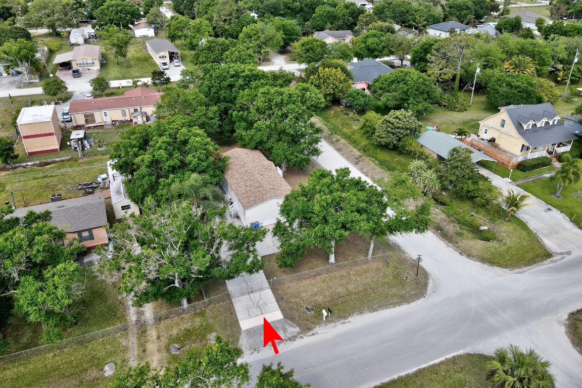 TOWN OF FELLSMERE - Residential