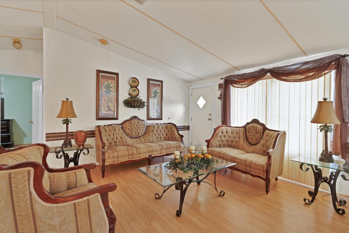 TOWN OF FELLSMERE - Residential