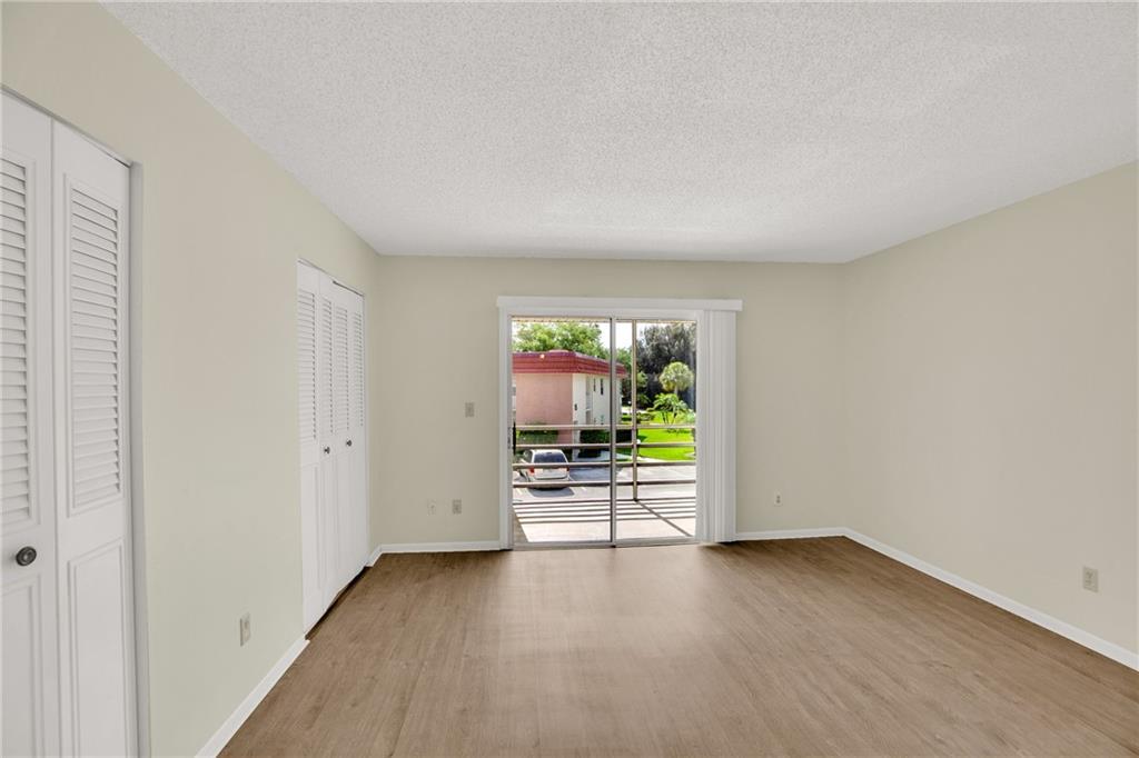 VISTA ROYALE PHASE IV BLDGS 83-111 - Residential